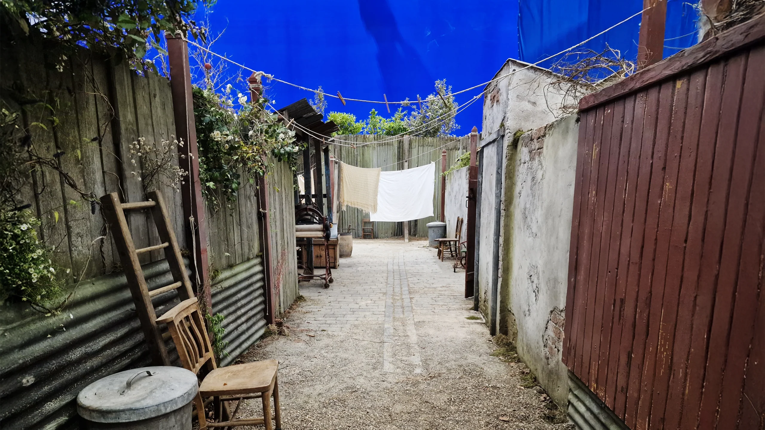 Cineco-Wicked-Little-Letters-4