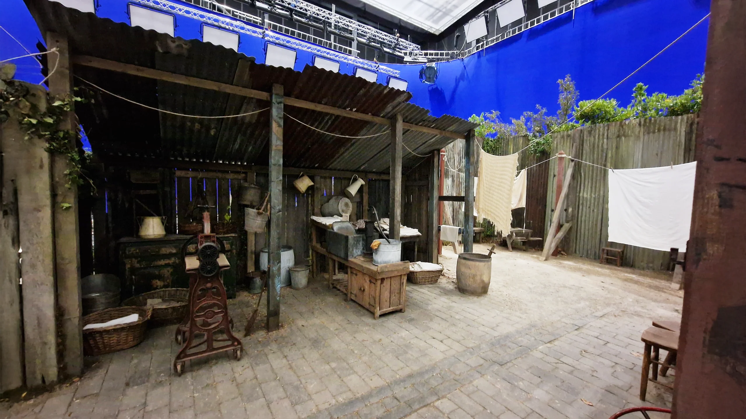 Cineco-Wicked-Little-Letters-8